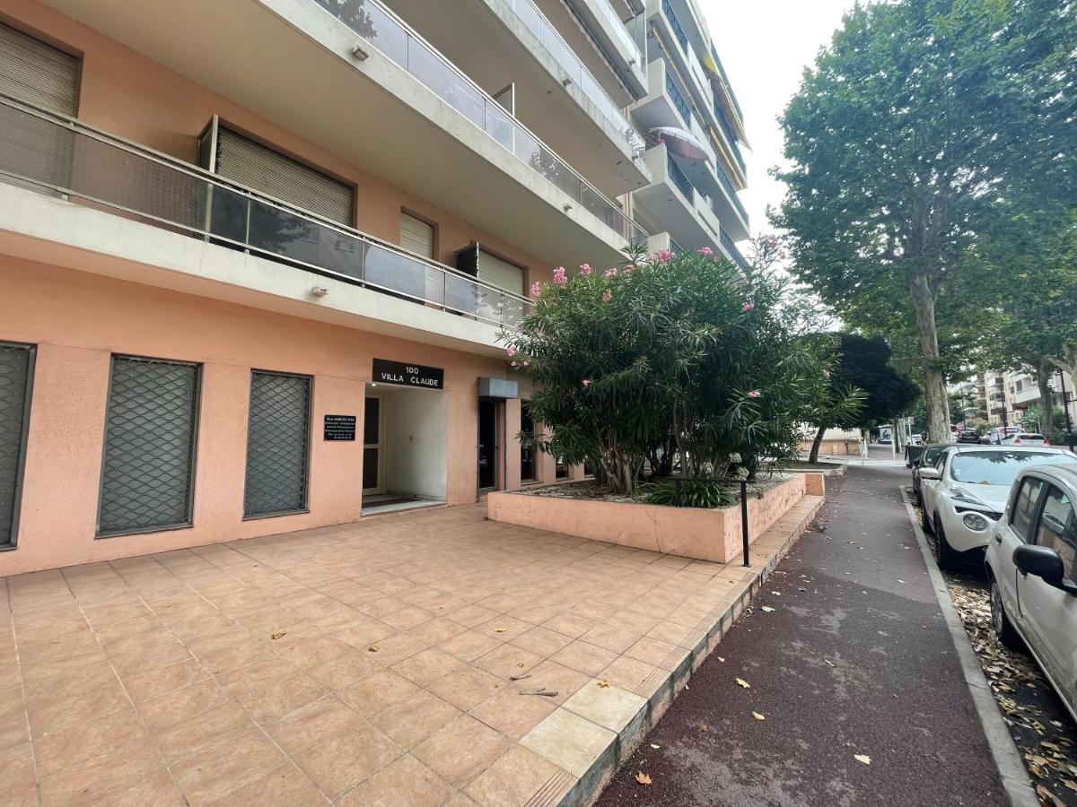 Spacieux F2 Climatise Proche De La Mer Antibes Exterior foto